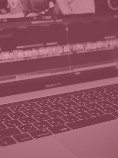 AI動画制作サービス特長説明の背景画像